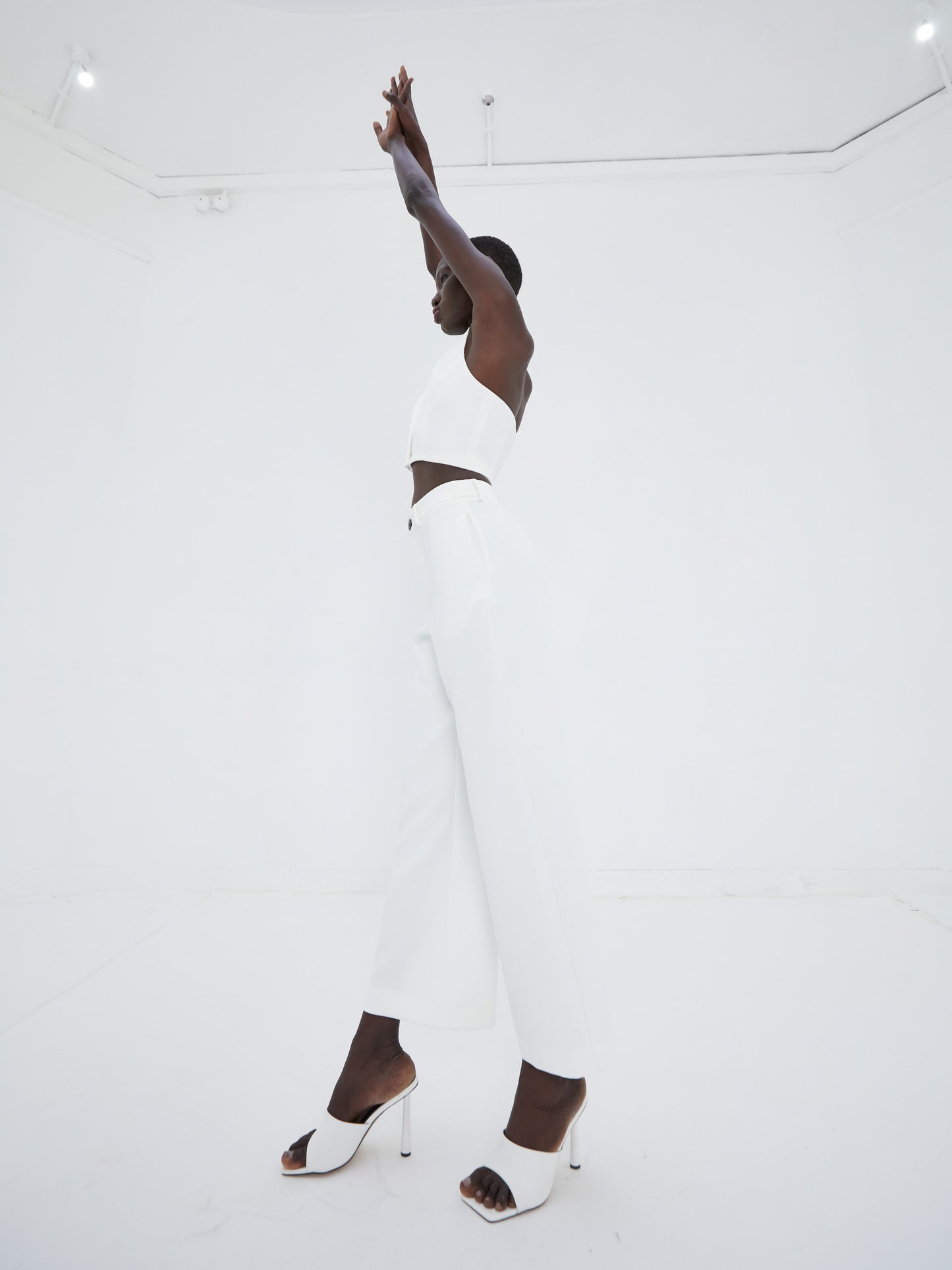 Kamee Suit Vest Ivory - Sample